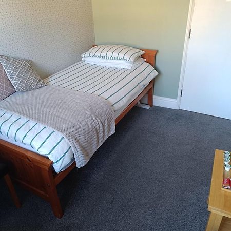 The Blue Mantle Bed and Breakfast Wellington  Exteriör bild